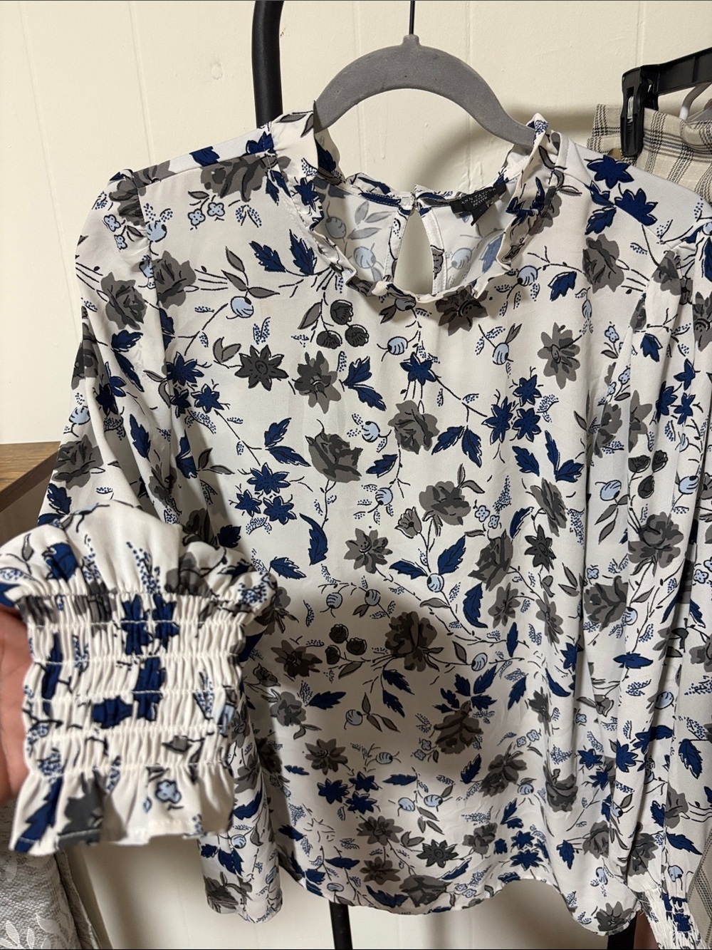 Ann Taylor Factory White Floral Ruffle-Neck Blouse with Navy & Gray Flowers